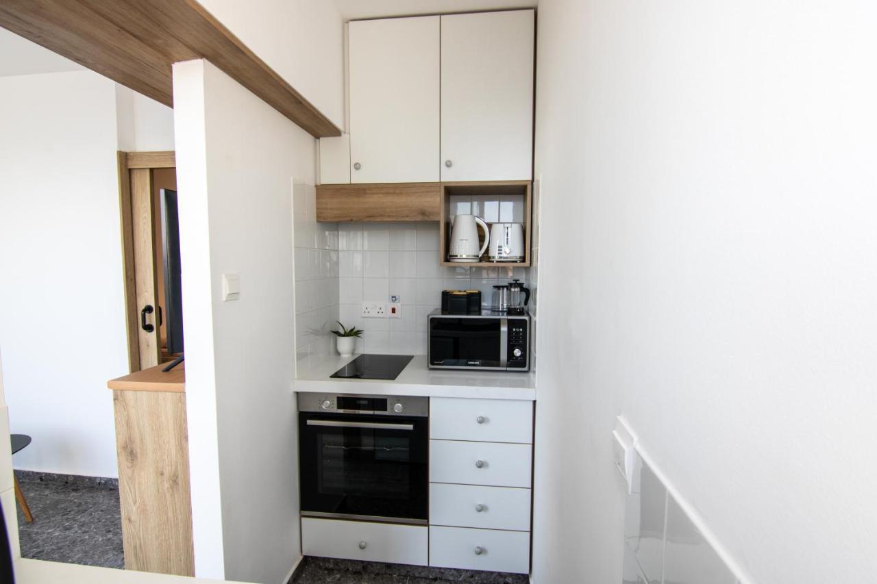 Phaedrus Living Seaview Studio Suite Lighthouse 52 Paphos 外观 照片